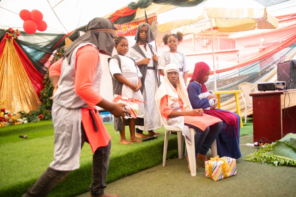 Bloomers Annual Christmas Carol & Nativity Drama Gala Shines